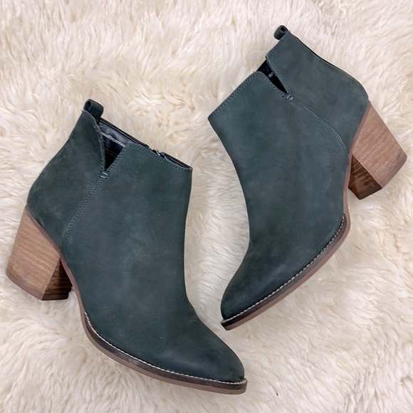 Blondo Shoes - Blondo Green Waterproof Zip Ankle Boots 7.5